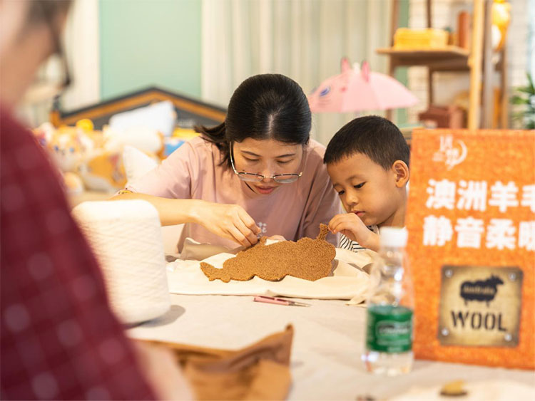 11月6号凯时尊龙人生就是博首家2400㎡家居生活馆2.0正式对外试营业